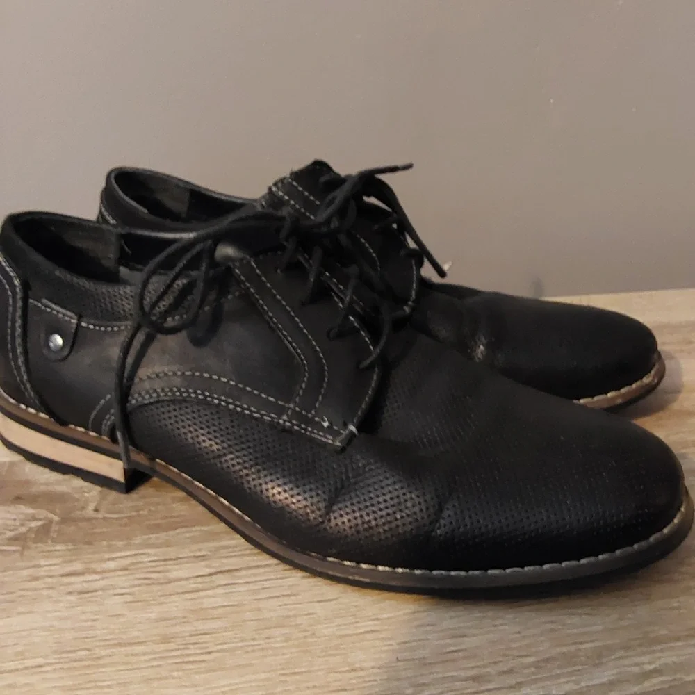 Steve Madden Mens Cherp Derby Dress Shoes 10.5‎ Black Leather Perforated Lace Up